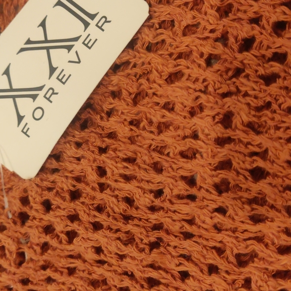 NWT Forever 21 Crochet Mesh Crop - Picture 7 of 7